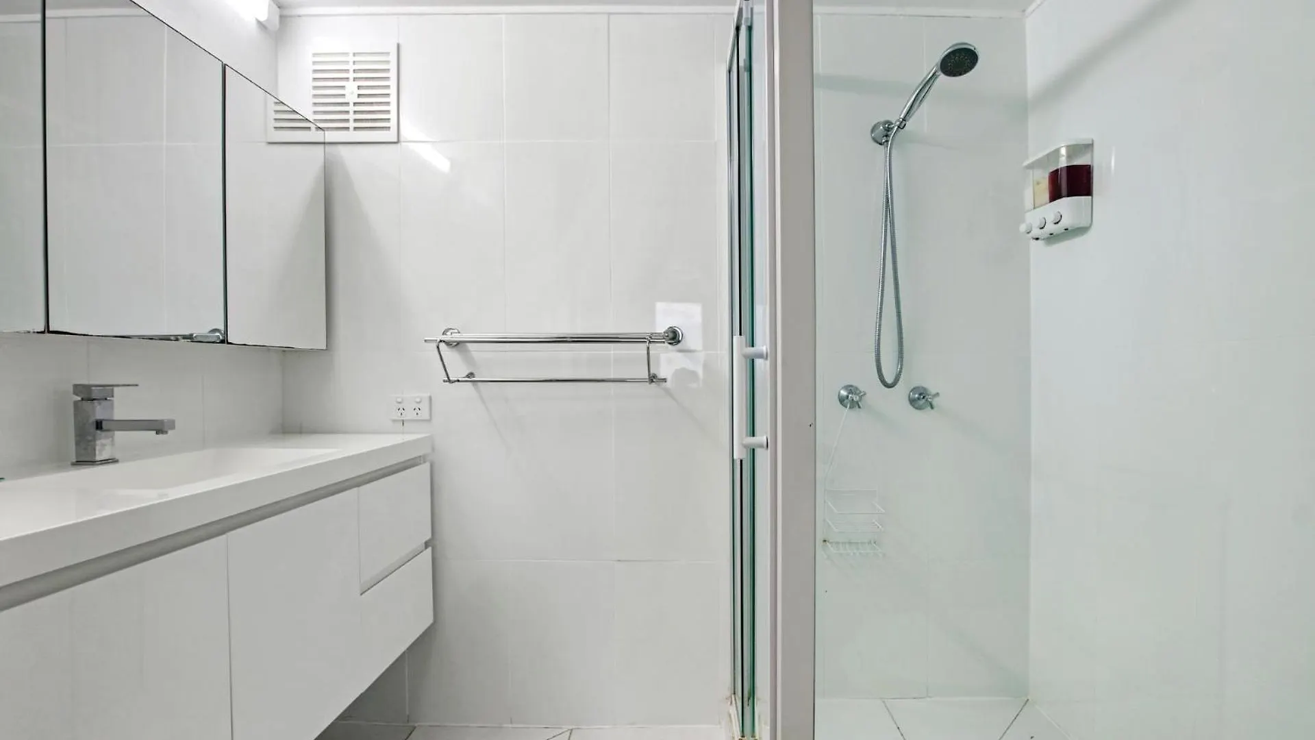 Chiswell Place Unit 7 31 Warne Tce Caloundra Apartman